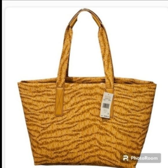 MICHAEL Michael Kors Large Monogram Coated Canvas Animal print Tote Bag - Picture 4 of 11